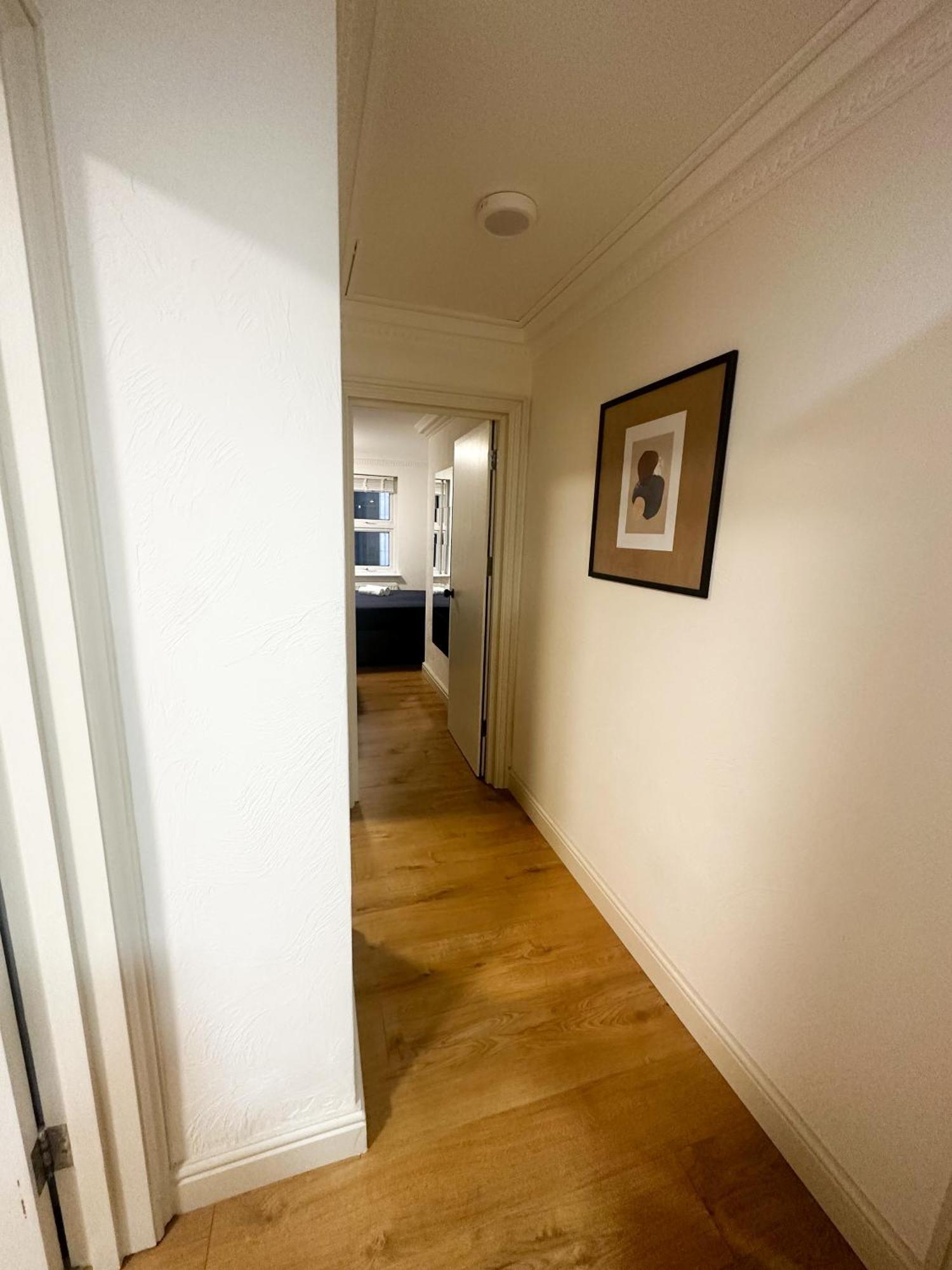 Flat 3 Stay In Aldgate Apartments London Bagian luar foto