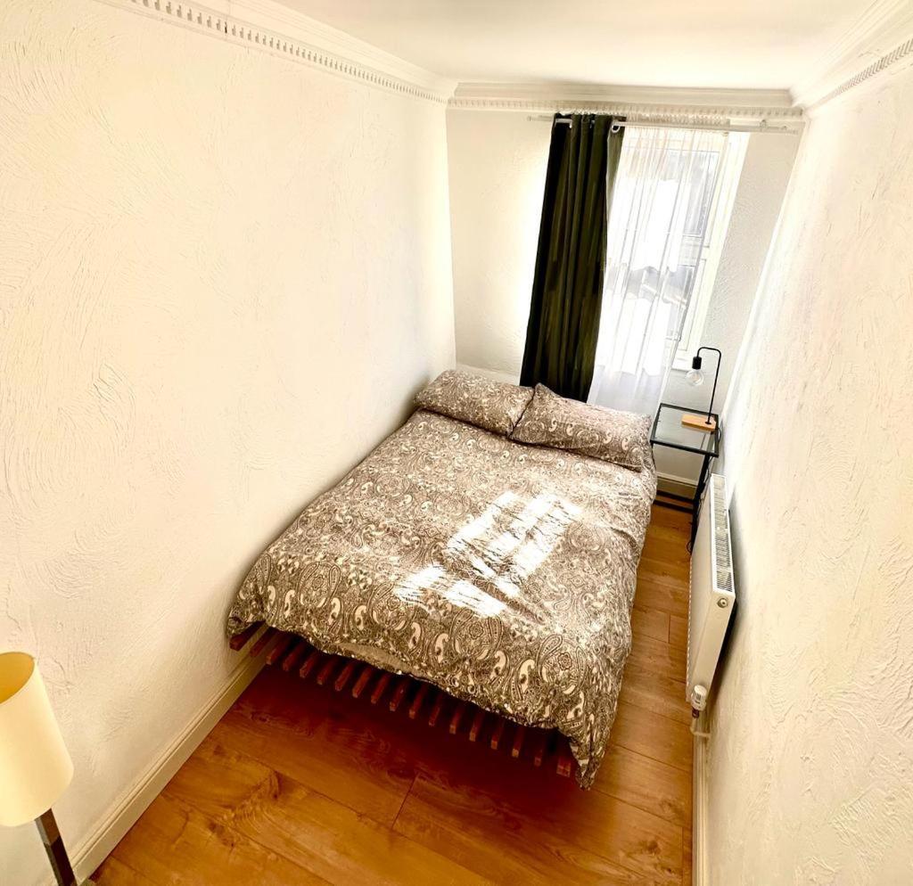 Flat 3 Stay In Aldgate Apartments London Bagian luar foto
