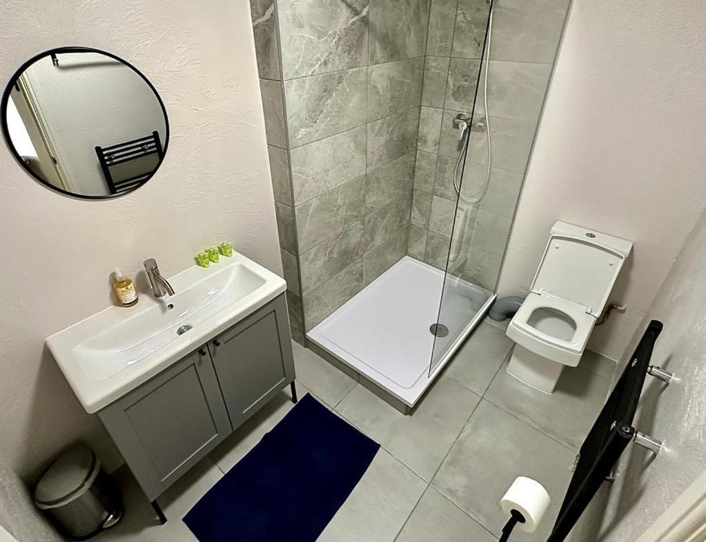 Flat 3 Stay In Aldgate Apartments London Bagian luar foto